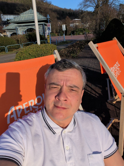 Istvan, 40 �ves sv�jci t�rskeres� f�rfi