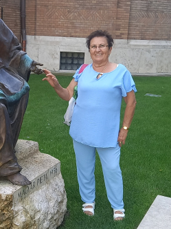 Ancika, 70 �ves ny�rb�tori t�rskeres� n�