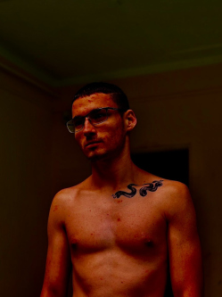 Martin, 21 �ves saj�szentp�teri t�rskeres� f�rfi