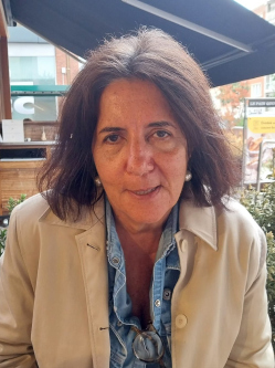 Catherine, 59 �ves t�rskeres� n�, Br�sszel r�gi�