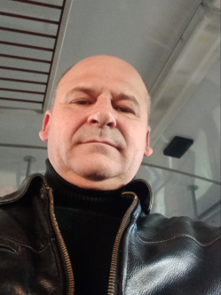 K�lm�n, 53 �ves budapesti t�rskeres� f�rfi