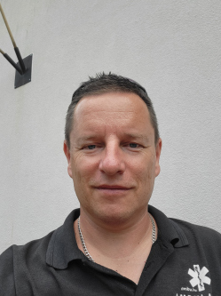 Szabolcs, 50 �ves lenti t�rskeres� f�rfi