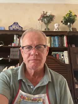 Benjamin, 71 �ves als�n�medi t�rskeres� f�rfi