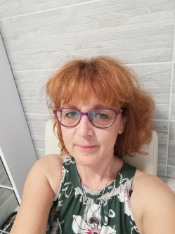 Erika, 57 �ves szegedi t�rskeres� n�