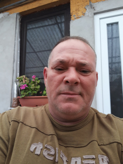 Robert39, 52 �ves kecskem�ti t�rskeres� f�rfi