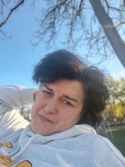 Szera, 51 �ves budapesti t�rskeres� n�