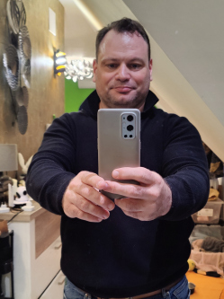Peti, 48 �ves egri t�rskeres� f�rfi