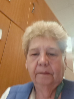 Katalin, 76 �ves budapesti t�rskeres� n�