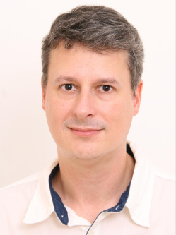 Attila, 45 �ves �rdi t�rskeres� f�rfi