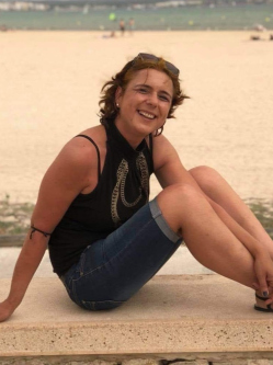 �va, 49 �ves ny�regyh�zi t�rskeres� n�
