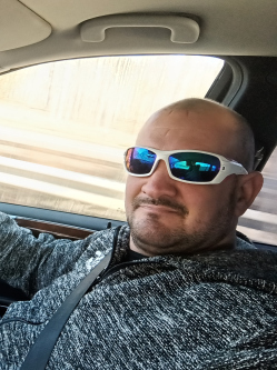 �d�m, 40 �ves szegedi t�rskeres� f�rfi