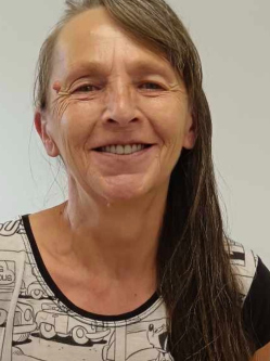 Magdi, 59 �ves szolnoki t�rskeres� n�