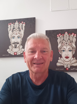 Ferenc, 62 �ves olaszorsz�gi t�rskeres� f�rfi