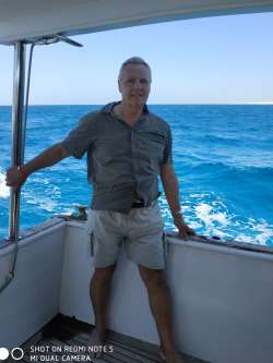 Mikl�s, 72 �ves budapesti t�rskeres� f�rfi