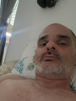 Peto, 45 �ves budapesti t�rskeres� f�rfi