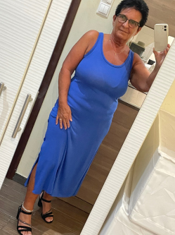 Hetti, 64 �ves budapesti t�rskeres� n�