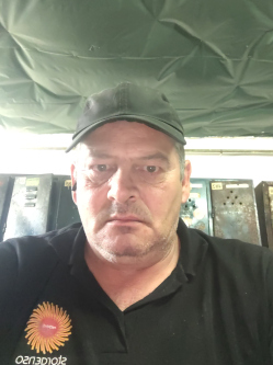 Janos, 50 �ves t�rskeres� f�rfi, Hargita