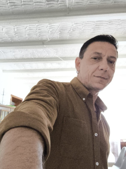 P�l, 44 �ves n�metorsz�gi t�rskeres� f�rfi