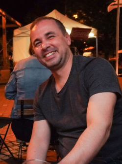 Zoli, 41 �ves szegedi t�rskeres� f�rfi