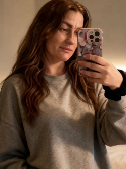 Kitti, 54 �ves t�rskeres� n�, Ny�regyh�za