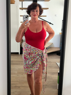 Zsazsa, 65 �ves budapesti t�rskeres� n�