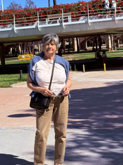 Kati, 78 �ves t�rskeres� n�, Valencia