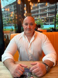 Csaba, 50 �ves budapesti t�rskeres� f�rfi
