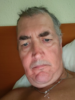 Andr�s, 57 �ves k�rmendi t�rskeres� f�rfi