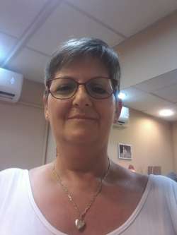 Anik�, 66 �ves budapesti t�rskeres� n�