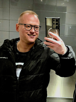 Norbert, 37 �ves miskolci t�rskeres� f�rfi