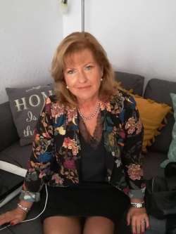 Magdi, 66 �ves budapesti t�rskeres� n�