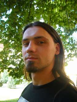 Kadarka, 41 �ves budapesti t�rskeres� f�rfi