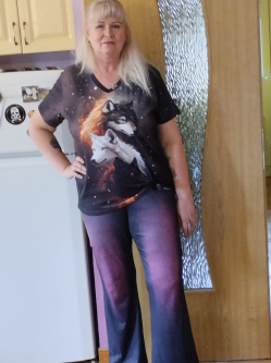 Kriszti, 57 �ves kecskem�ti t�rskeres� n�