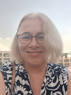 B�bike, 61 �ves t�rskeres� n�, Budapest