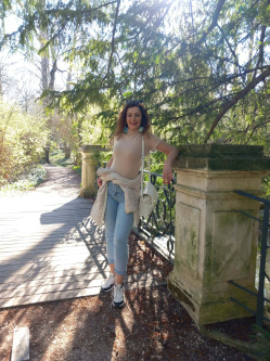 Zsuzsanna, 51 �ves sz�kesfeh�rv�ri t�rskeres� n�