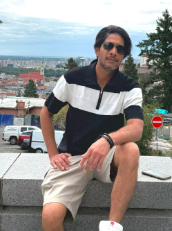 Abedin, 37 �ves t�rskeres� f�rfi, Budapest