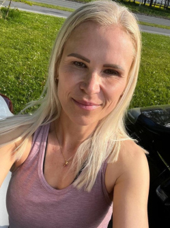Laura, 43 �ves szombathelyi t�rskeres� n�