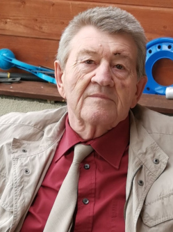 K�lm�n, 71 �ves veszpr�mi t�rskeres� f�rfi