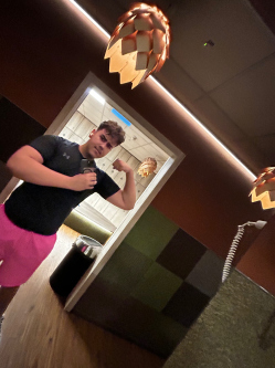 Andris, 23 éves társkereső férfi, Budapest