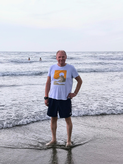 L�szl�, 60 �ves dorogi t�rskeres� f�rfi