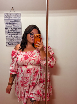 Anna, 23 �ves t�rskeres� n�, Berhida