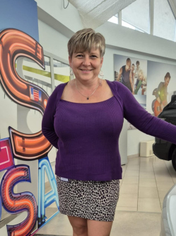 T�nde, 55 �ves budapesti t�rskeres� n�