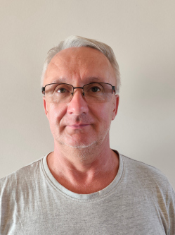 Alajos, 56 �ves csepregi t�rskeres� f�rfi