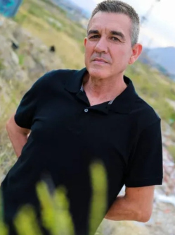 Zsolt, 58 �ves budapesti t�rskeres� f�rfi